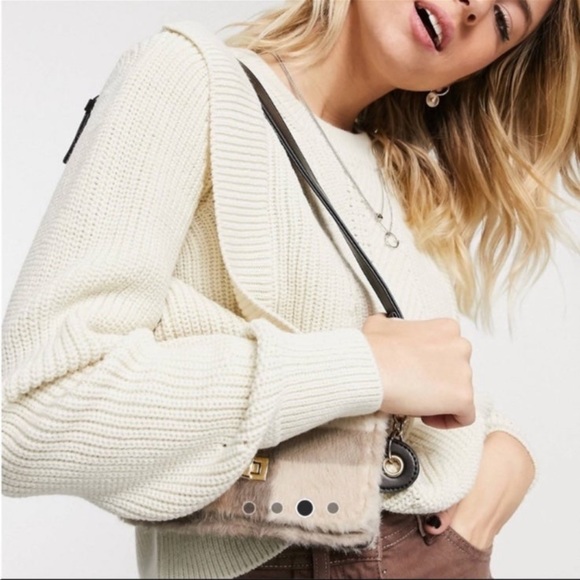 ASOS New Look Cream Longsleeve Crewneck Pullover Sweater w/ side panel details - Picture 3 of 8